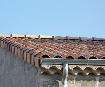 Pose et réparation de gouttière à Mougins (06250) dans les Alpes-Maritimes (06)